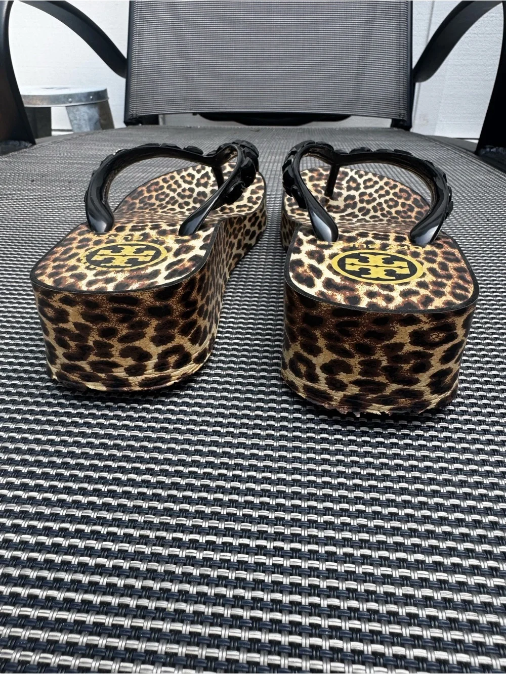 Tory Burch Gemini Link Wedge Flip Flops Leopard Black Size 5 w/ Box